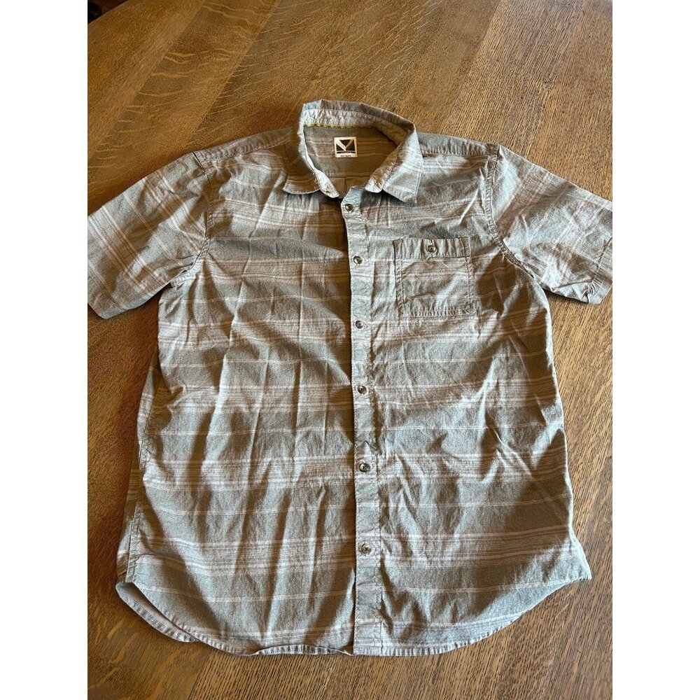 Voyager‎ Men’s Button Up size L